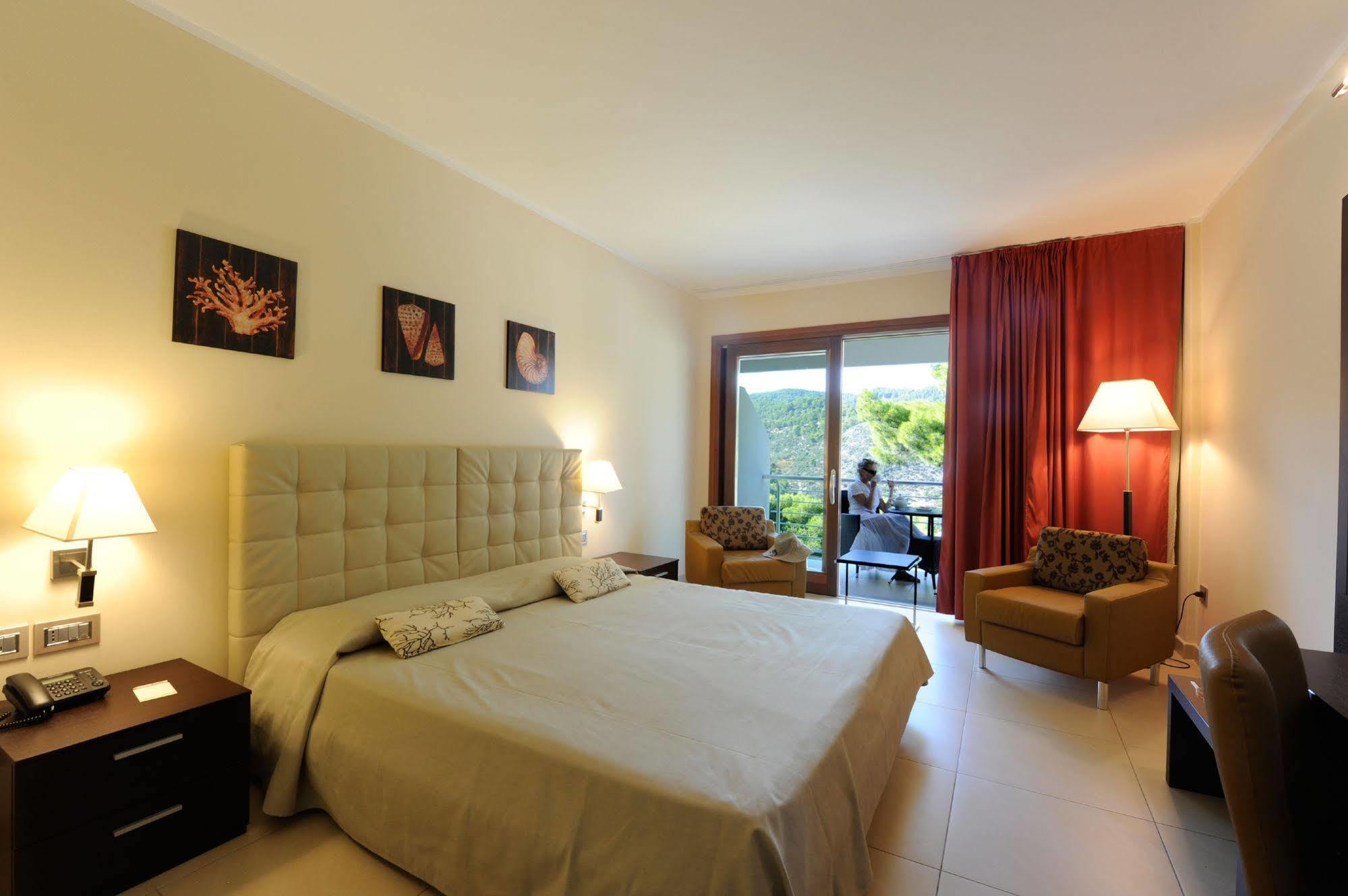 Pugnochiuso Resort - Hotel Del Faro Εξωτερικό φωτογραφία