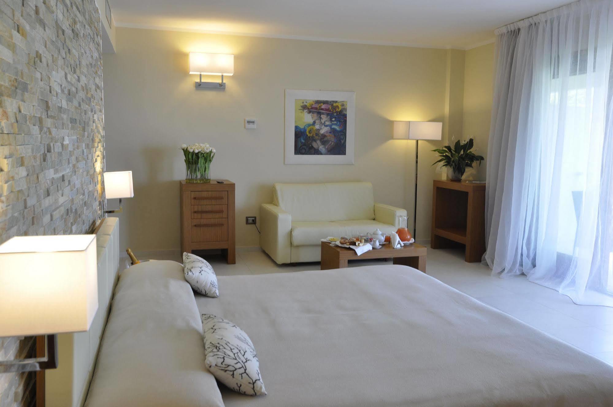 Pugnochiuso Resort - Hotel Del Faro Εξωτερικό φωτογραφία
